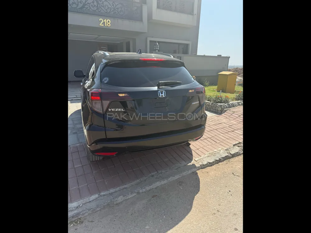 Honda Vezel 2014 for Sale in Islamabad Honda Vezel 2014 for Sale in Islamabad Image-6