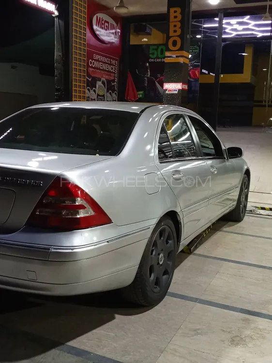 Mercedes Benz C Class 2004 for Sale in Lahore Image-1