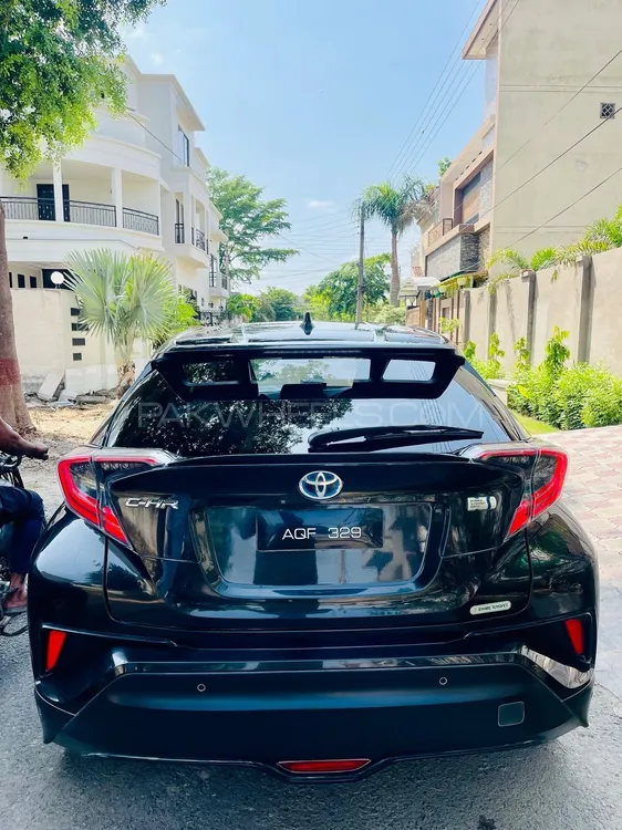 Toyota C-HR 2017 for Sale in Mandi bahauddin Image-1