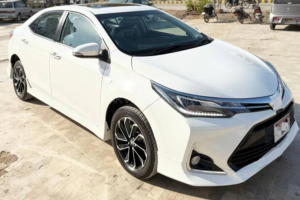 Toyota Corolla 2023 for Sale in Karachi Image-1