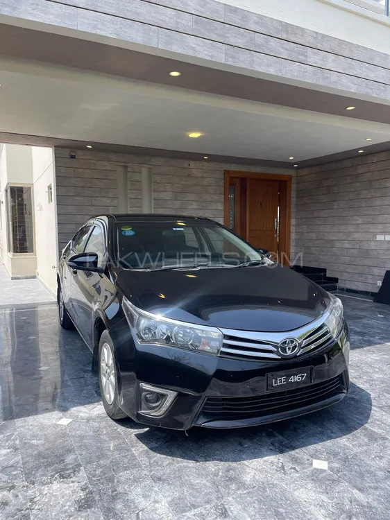 Toyota Corolla 2015 for Sale in Lahore Image-1