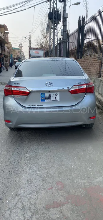 Toyota Corolla 2016 for Sale in Islamabad Image-1