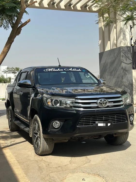 Toyota Hilux 2021 for Sale in Karachi Image-1