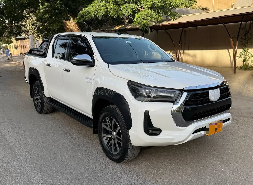 Toyota Hilux 2021 for Sale in Karachi Image-1