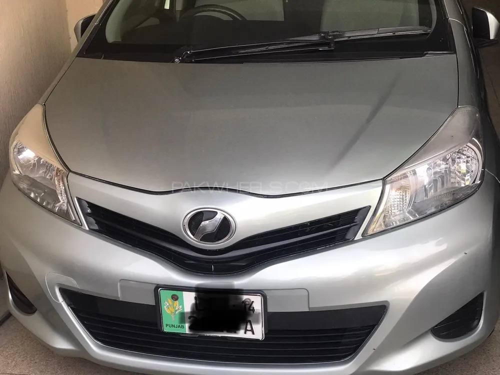 Toyota Vitz 2011 for Sale in Lahore Image-1