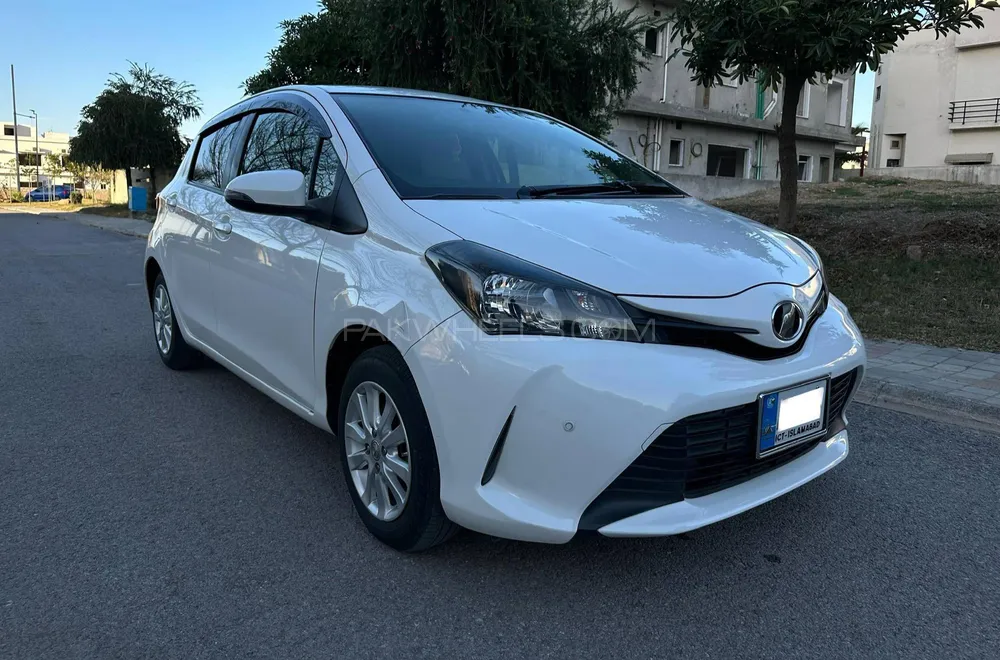 Toyota Vitz 2014 for Sale in Islamabad Image-1