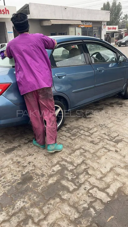 Honda City 2004 for Sale in Faisalabad Image-1