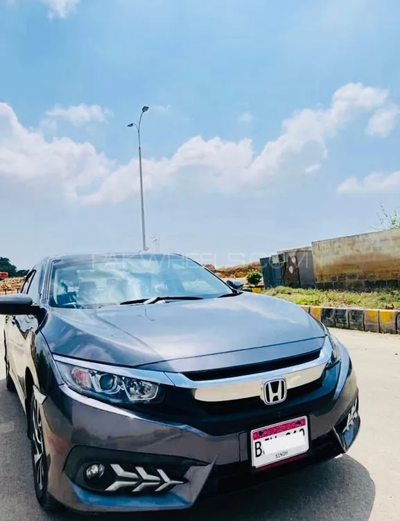Honda Civic 2018 for Sale in Karachi Image-1