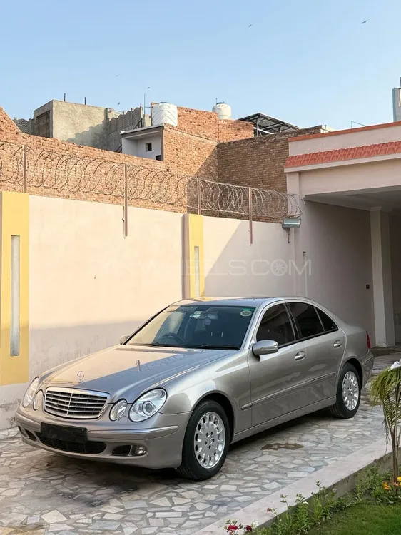 Mercedes Benz E Class 2006 for Sale in Islamabad Image-1