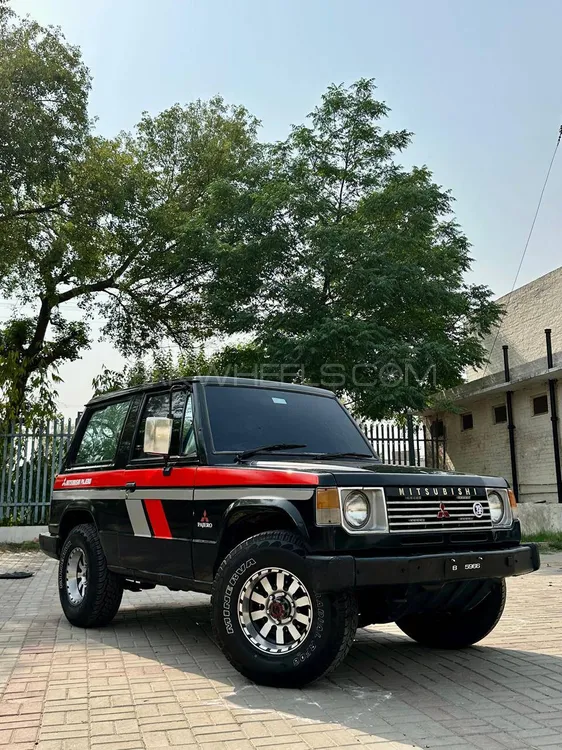 مٹسوبیشی پجیرو 1985 for Sale in لاہور Image-1