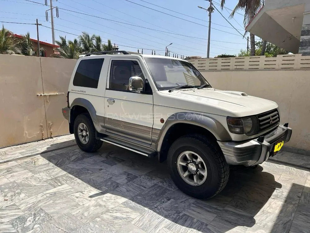 مٹسوبیشی پجیرو 1995 for Sale in کراچی Image-1