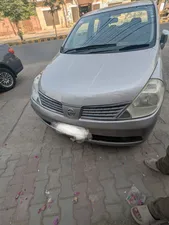 Nissan Tiida 15M 2006 for Sale