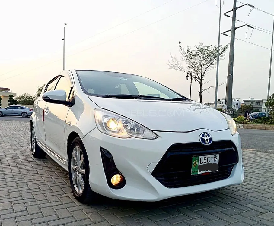 Toyota Aqua 2013 for Sale in Lahore Image-1