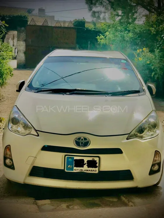 Toyota Aqua 2019 for Sale in Peshawar Image-1