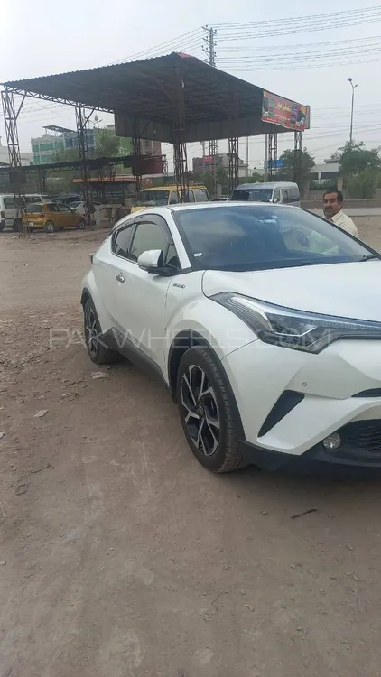 Toyota C-HR 2018 for Sale in Islamabad Image-1
