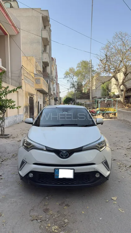 Toyota C-HR 2017 for Sale in Chichawatni Image-1