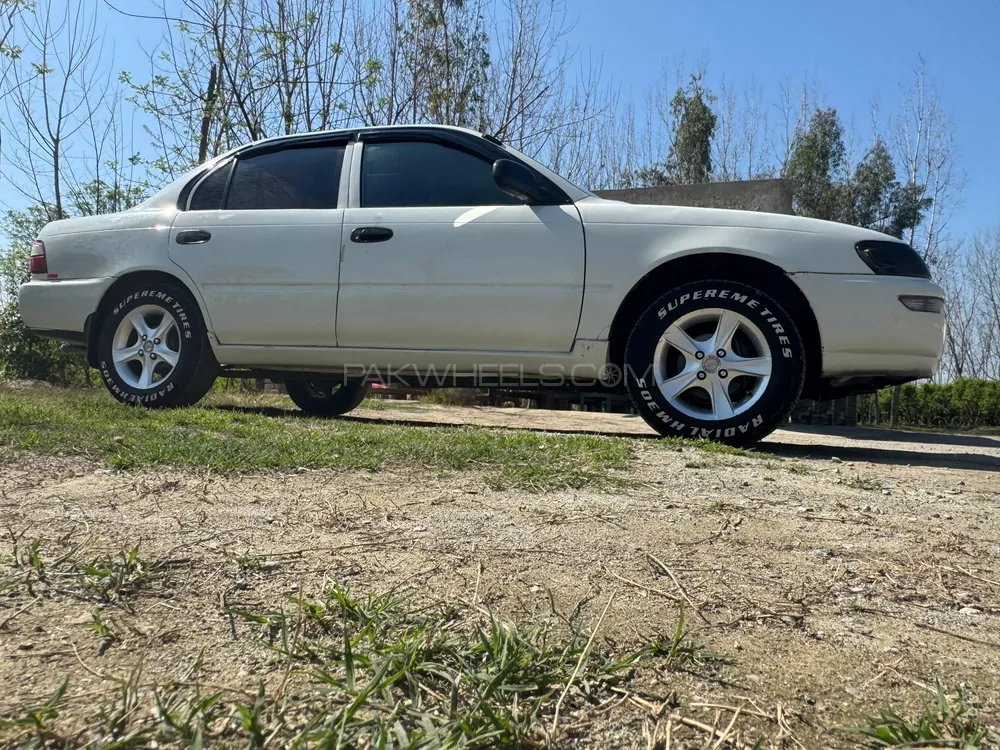 Toyota Corolla 2001 for Sale in Takhtbai Image-1