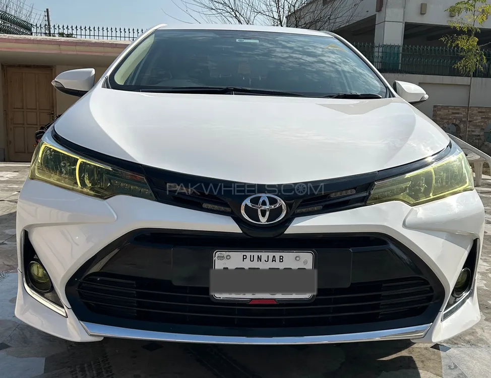 Toyota Corolla 2020 for Sale in Lahore Image-1