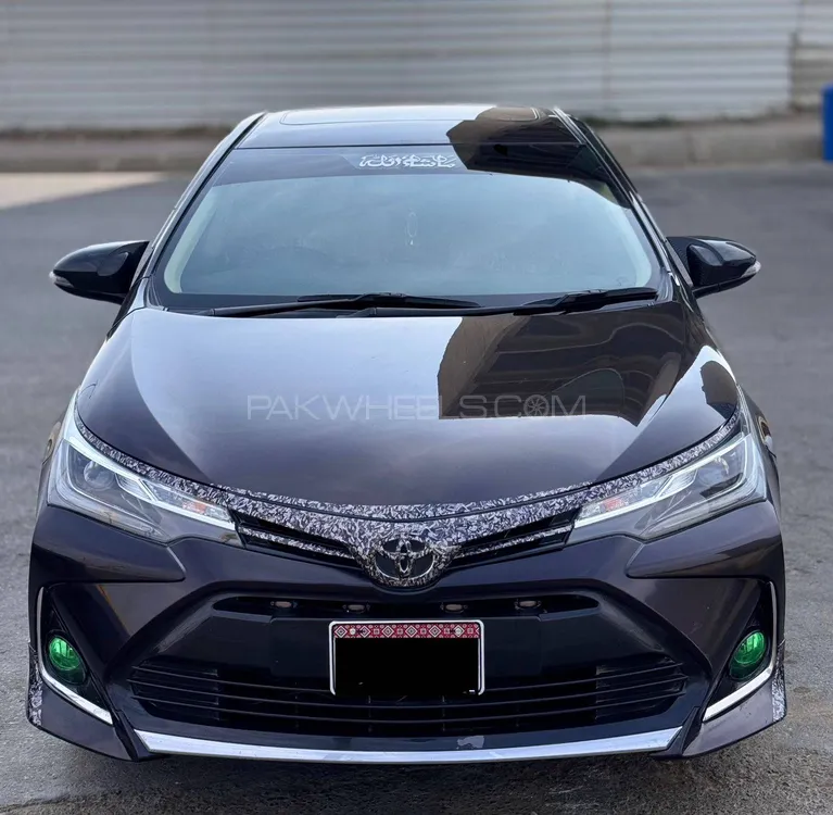 Toyota Corolla 2021 for Sale in Karachi Image-1