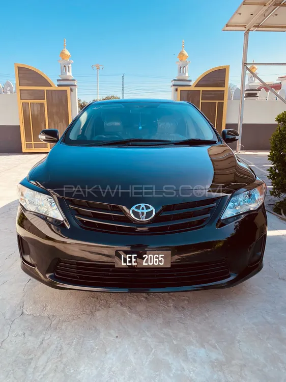 Toyota Corolla 2014 for Sale in Dera ismail khan Image-1