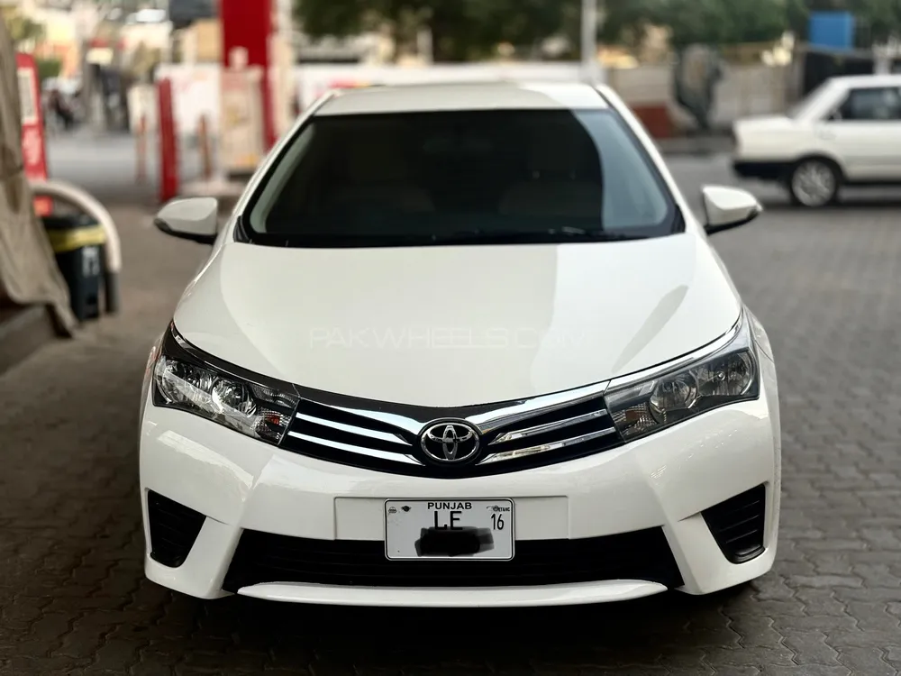 Toyota Corolla 2015 for Sale in Lahore Image-1