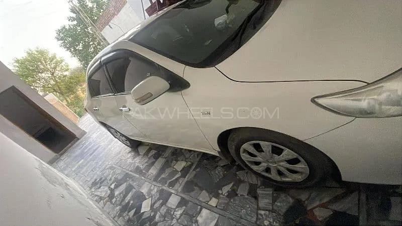 Toyota Corolla 2012 for Sale in Mandi bahauddin Image-1