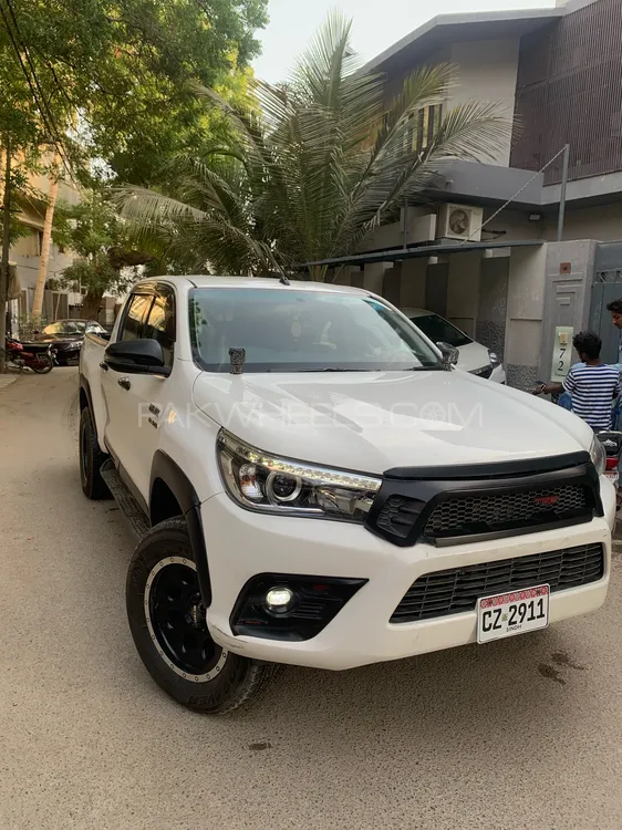 Toyota Hilux 2021 for Sale in Karachi Image-1