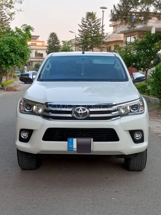 Toyota Hilux 2020 for Sale in Islamabad Image-1