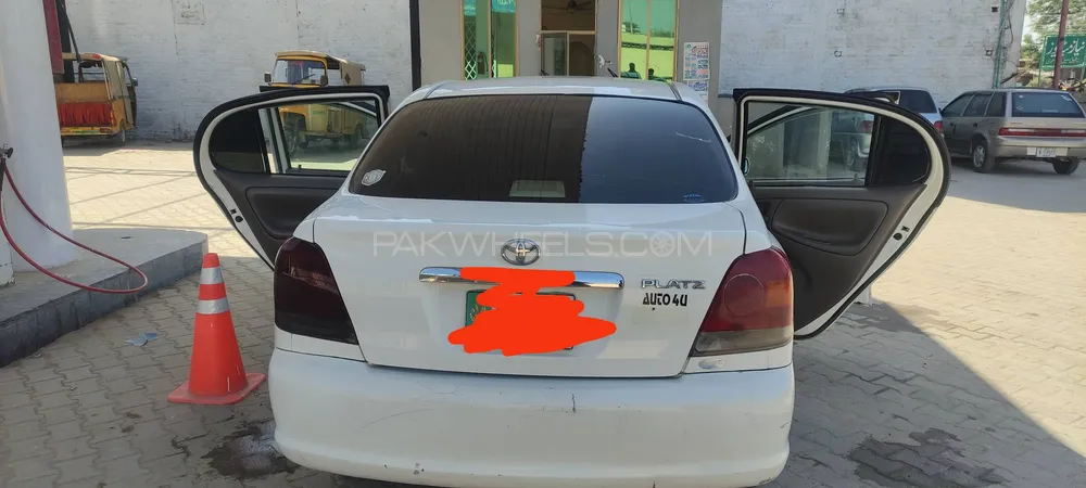 Toyota Platz 2004 for Sale in Peshawar Image-1
