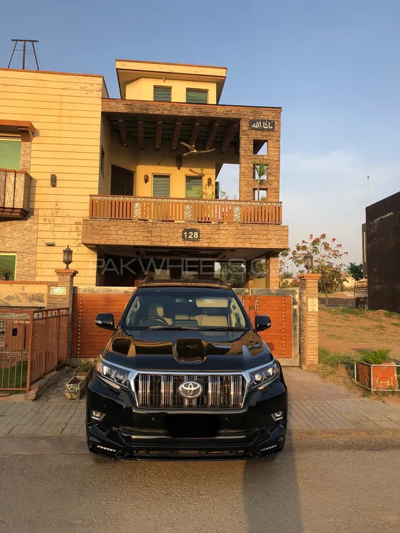 Toyota Prado 2016 for Sale in Islamabad Image-1