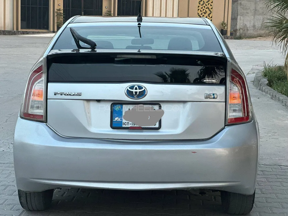 Toyota Prius 2013 for Sale in Islamabad Image-1
