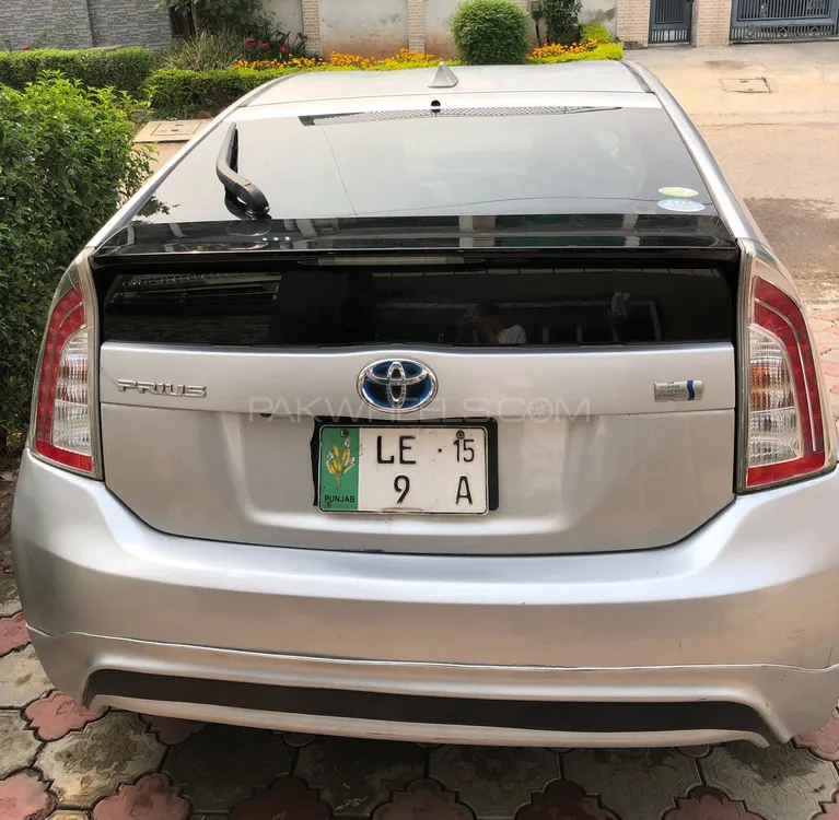 Toyota Prius 2012 for Sale in Islamabad Image-1