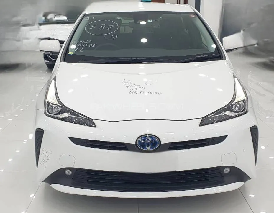 Toyota Prius 2021 for Sale in Islamabad Image-1