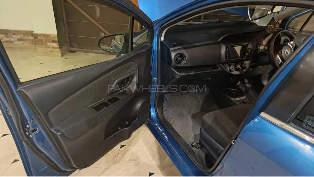 Toyota Vitz 2017 for Sale in Faisalabad Toyota Vitz 2017 for Sale in Faisalabad Image-6