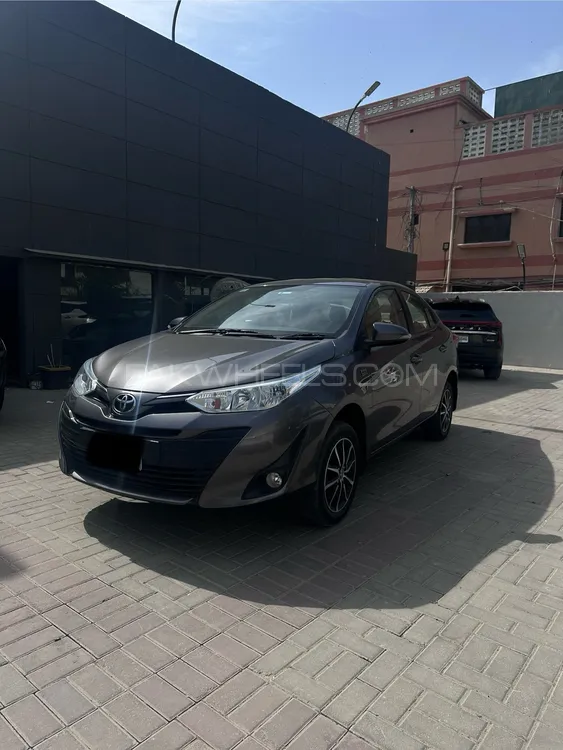 Toyota Yaris Sedan 2021 for Sale in Karachi Image-1