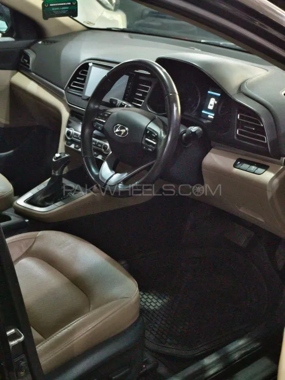 Hyundai Elantra 2023 for Sale in Faisalabad Image-1
