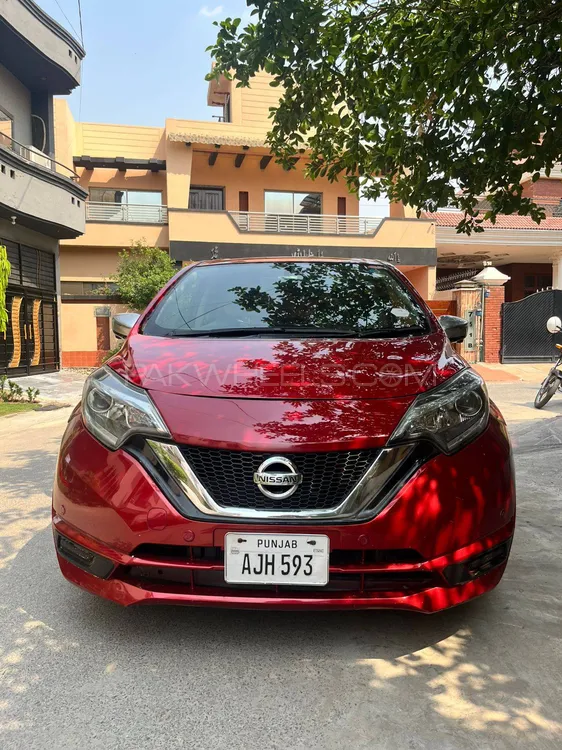 Nissan Note 2017 for Sale in Lahore Image-1