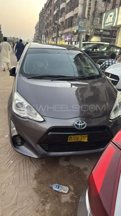 Toyota Aqua 2015 for Sale in Karachi Image-1