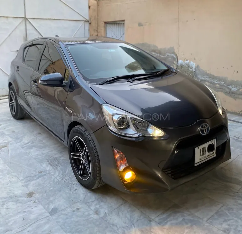 ٹویوٹا اکوا 2016 for Sale in پشاور Image-1