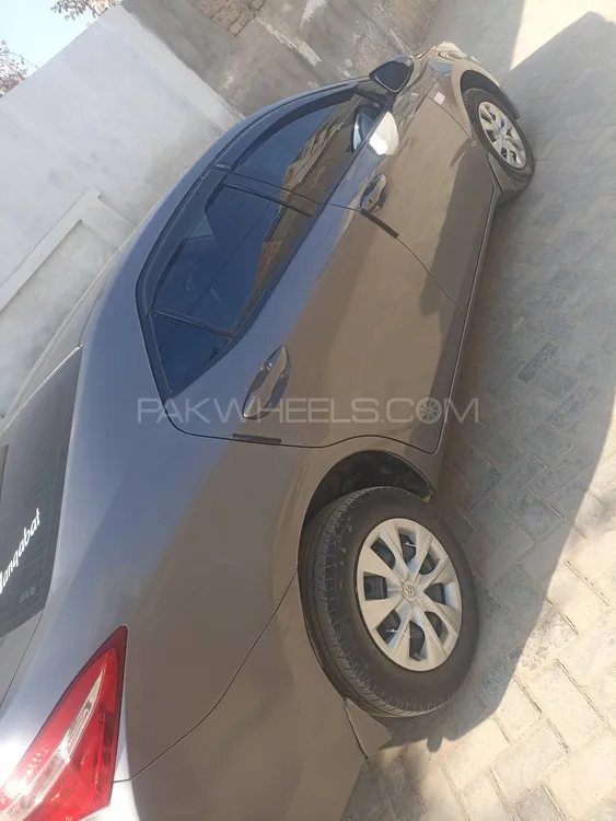 Toyota Corolla 2015 for Sale in D.G.Khan Image-1
