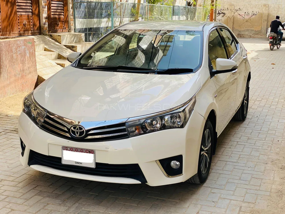 Toyota Corolla 2015 for Sale in Karachi Image-1