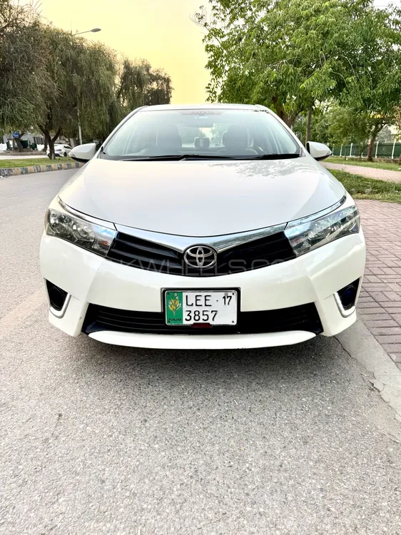 Toyota Corolla 2017 for Sale in Islamabad Image-1