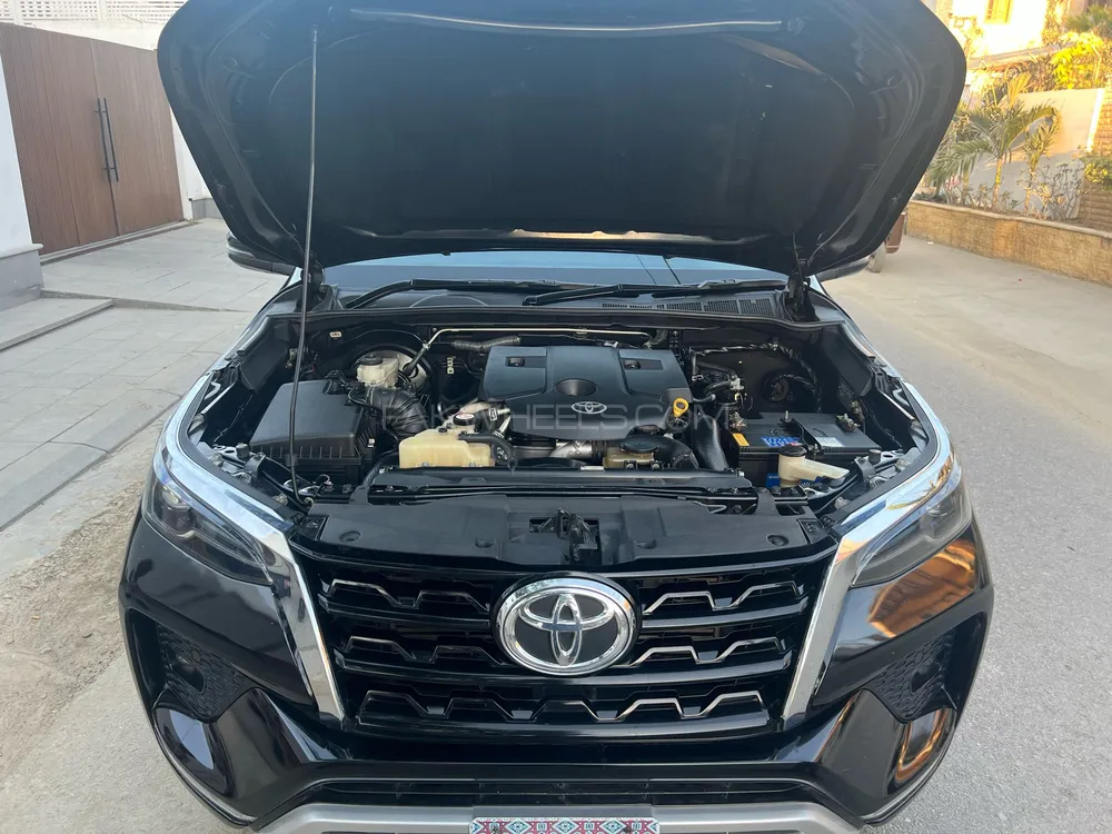 Toyota Fortuner 2021 for Sale in Karachi Image-1