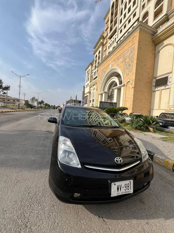Toyota Prius 2008 for Sale in Islamabad Image-1