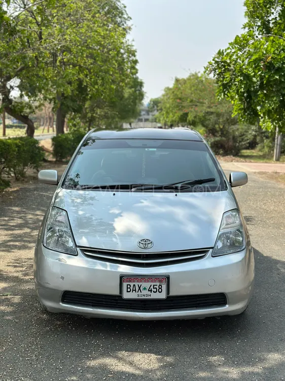 Toyota Prius 2010 for Sale in Lahore Image-1