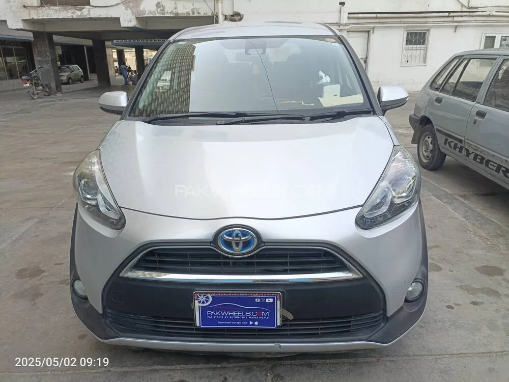 Toyota Sienta 2017 for Sale in Karachi Image-1