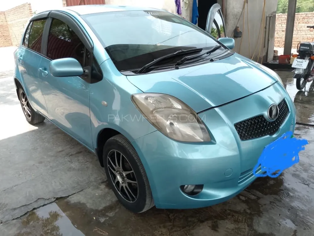 Toyota Vitz 2006 for Sale in Abdul Hakeem Image-1