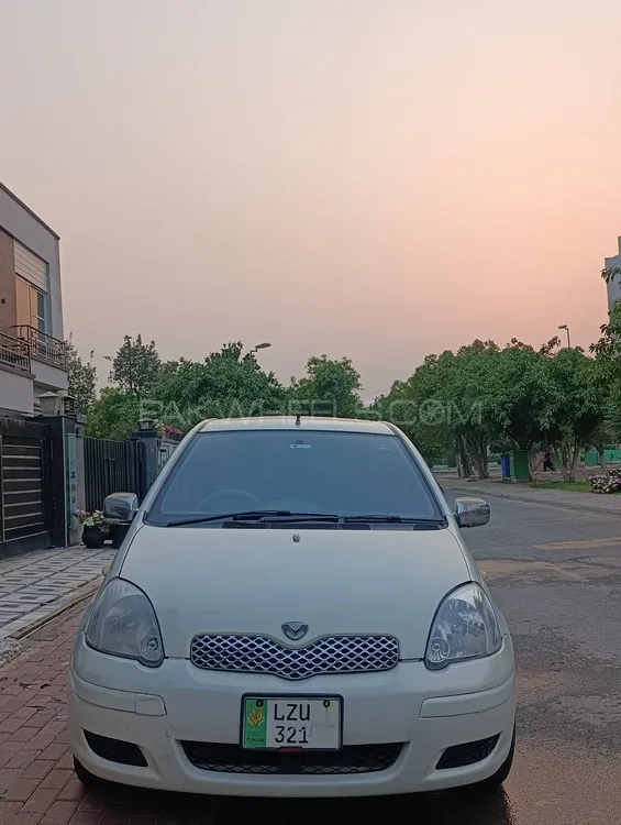 Toyota Vitz 2002 for Sale in Lahore Image-1