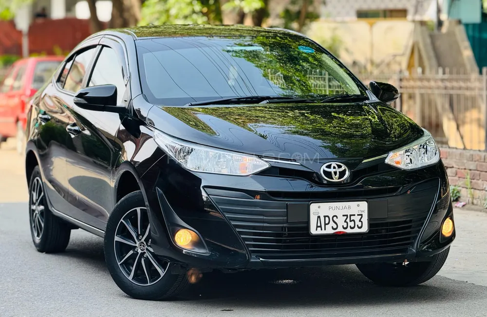 ٹویوٹا یارس سیڈان 2023 for Sale in لاہور Image-1