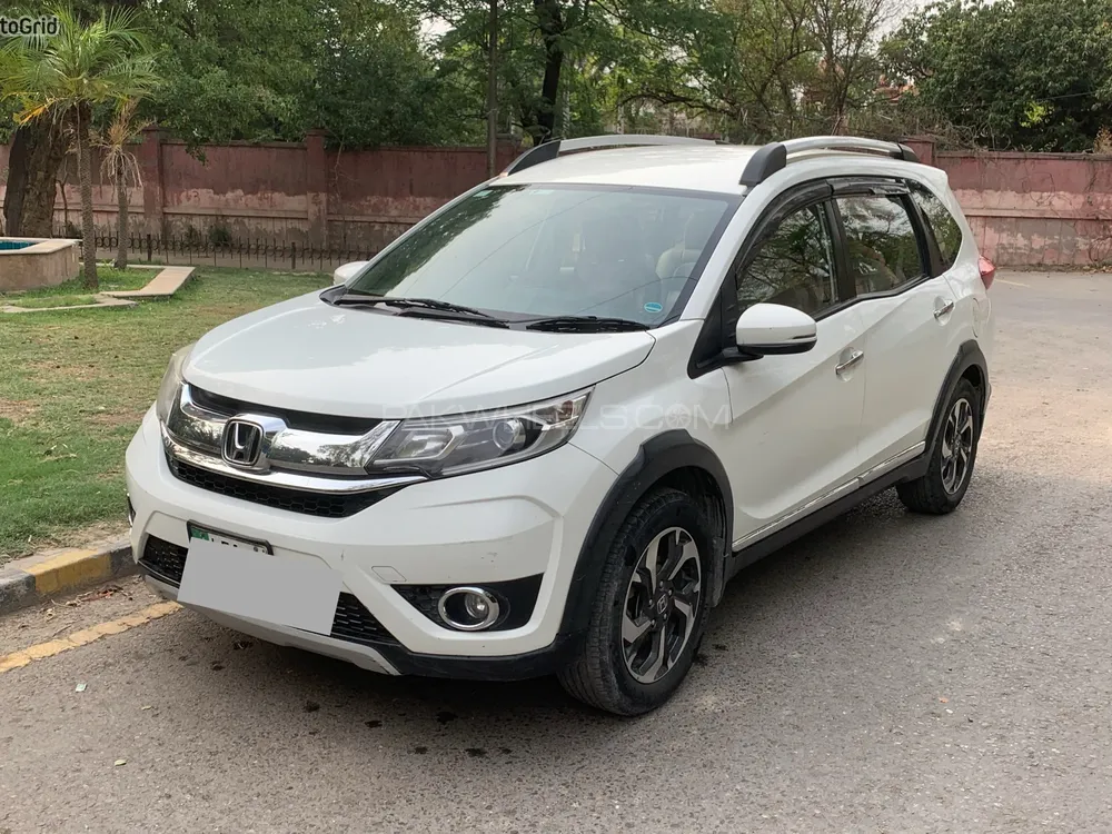 Honda BR-V 2017 for Sale in Lahore Image-1